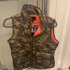 Camo vest brand new!